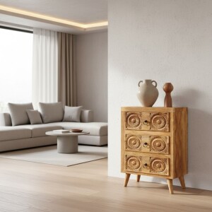 Commode Sagar en bois massif sculptée à la...